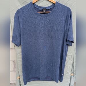 Lululemon Metal Vent Tech Blue Short Sleeve Shirt Size XL